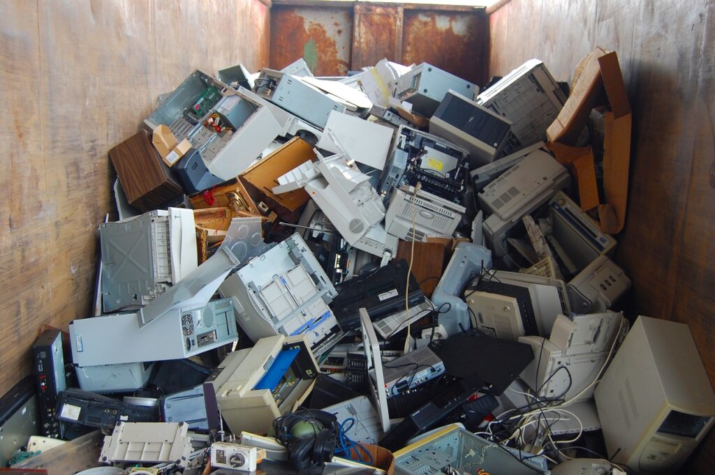 E-waste is a disadvantage of the digital revolution